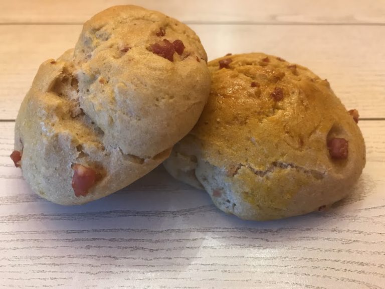 Panini al latte extra soffici con mortadella di Bologna IGP nell